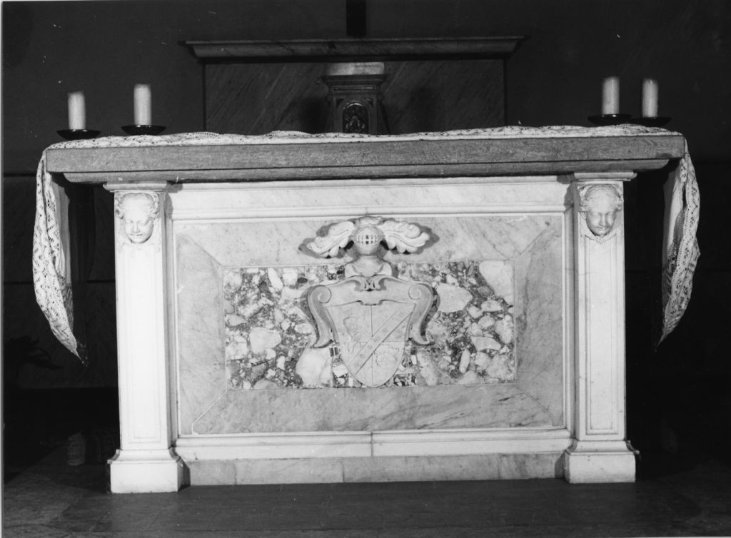 Stemma gentilizio (altare) - bottega volterrana (seconda metà sec. XIX)