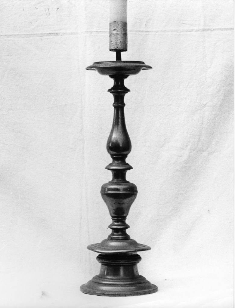 candeliere, serie - bottega italiana (fine/inizio secc. XVIII/ XIX)