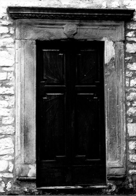 portale - bottega toscana (fine/inizio secc. XVI/ XVII)