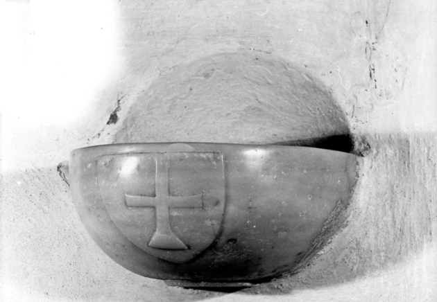 acquasantiera da parete - bottega toscana (sec. XIX)