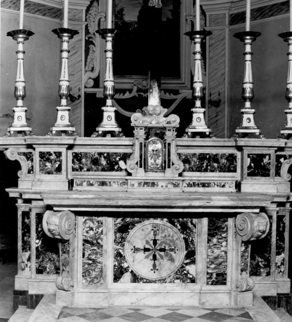 altare maggiore - bottega apuo-versiliese (sec. XVIII)