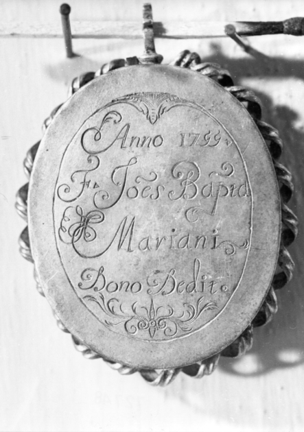 reliquiario a capsula - a medaglione - bottega italiana (sec. XVIII)