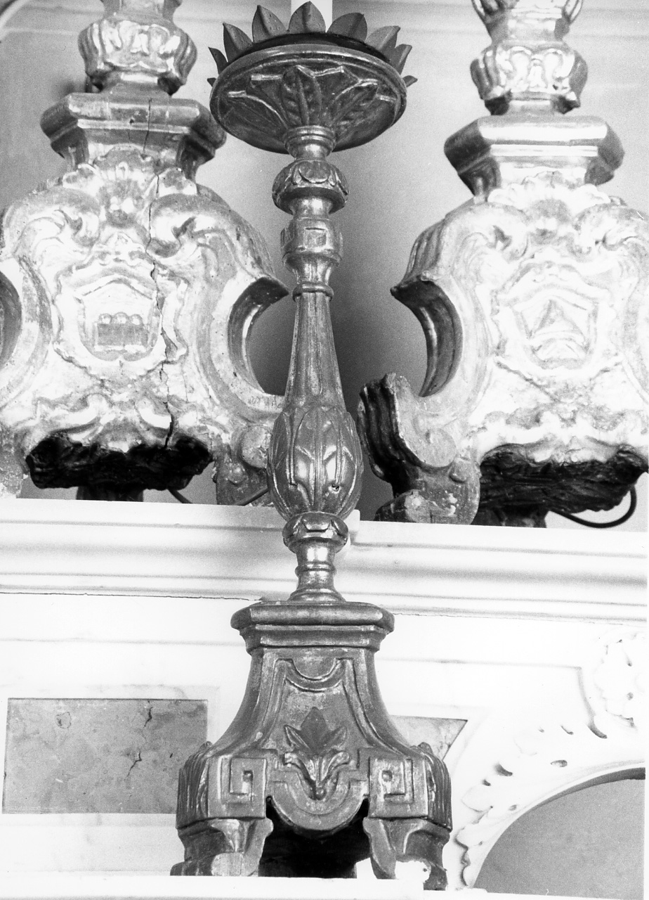 candeliere d'altare, serie - bottega toscana (fine/inizio secc. XVIII/ XIX)