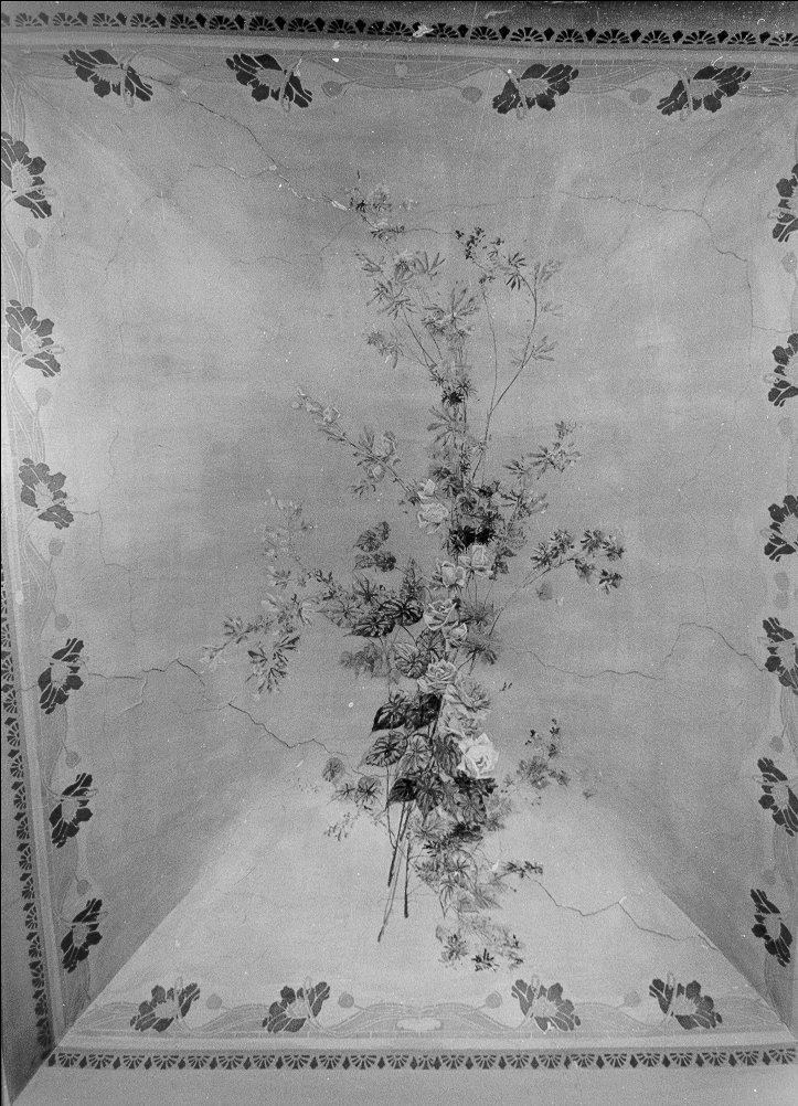 motivi decorativi (dipinto, complesso decorativo) di Lari (inizio sec. XX)