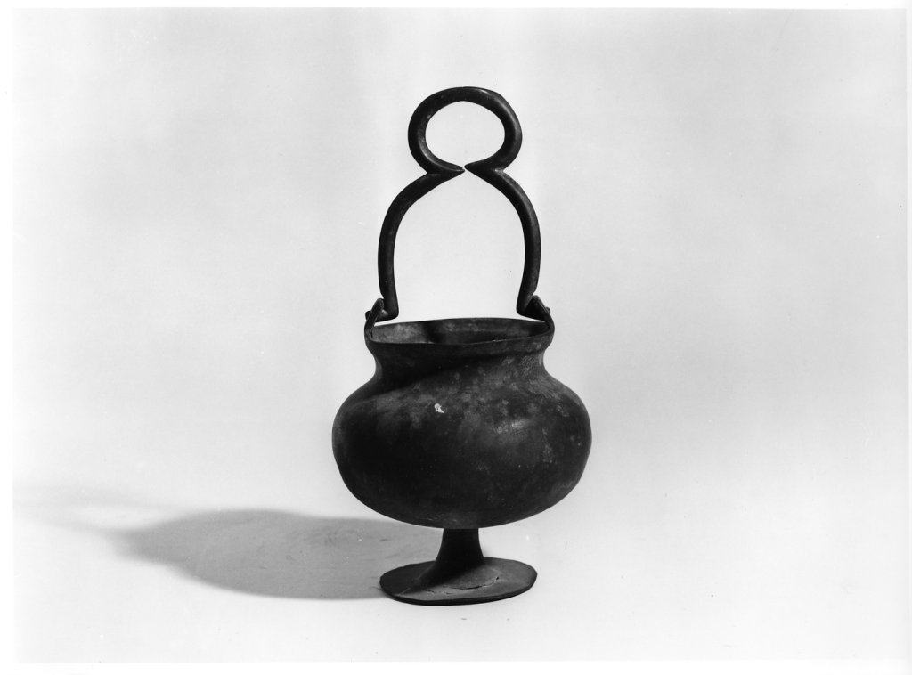 secchiello per l'acqua benedetta - bottega toscana (sec. XVI, sec. XVII)