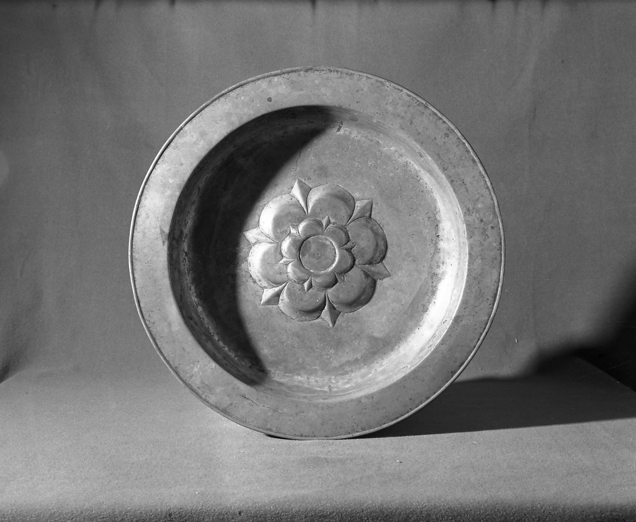 vassoio - manifattura tedesca (sec. XV)