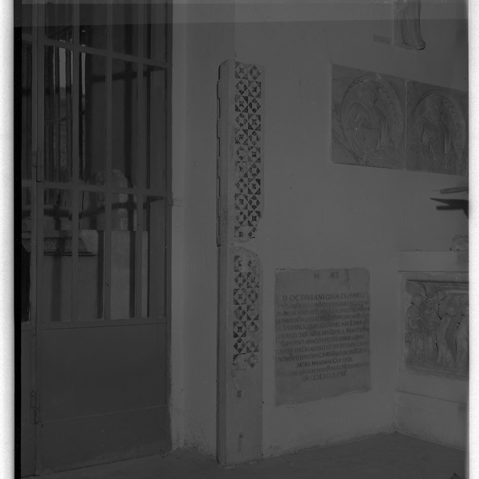 stipite, frammento - ambito toscano (sec. XIV)