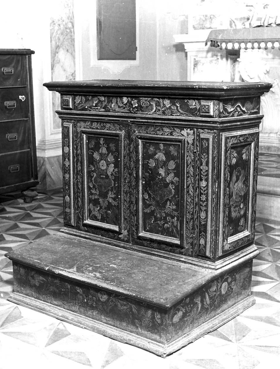 inginocchiatoio - bottega italiana (secc. XVII/ XVIII)