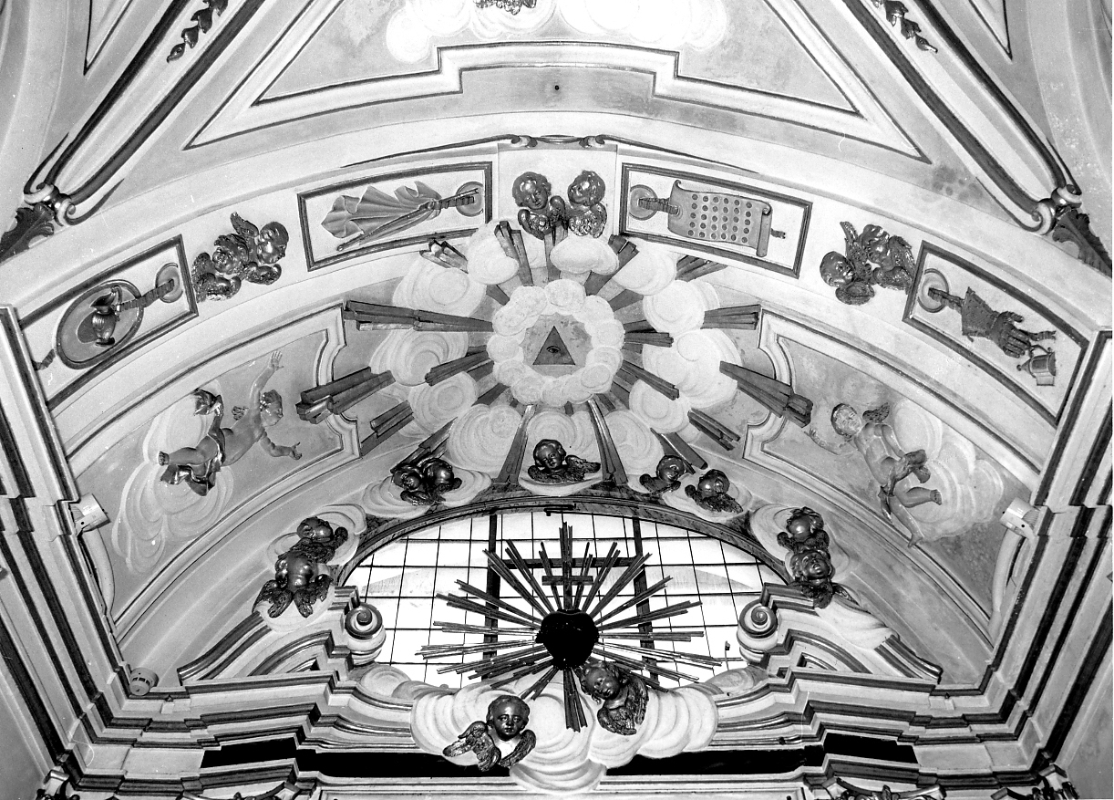angeli con strumenti della passione/ Ecce Homo/ bacio di Giuda/ Angeli (decorazione plastica, complesso decorativo) di Somazzi Angiolo Maria (seconda metà sec. XVIII)
