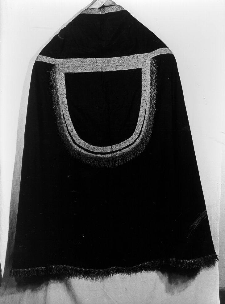 piviale - manifattura lucchese (?) (sec. XIX)