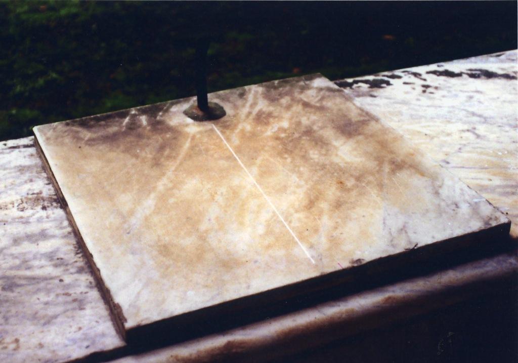 meridiana - bottega pisana (?), bottega pisana (?), bottega pisana (?) (prima metà sec. XVIII)