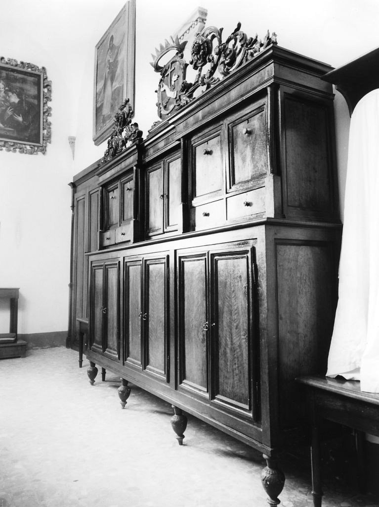 mobile da sacrestia, serie - bottega toscana (sec. XIX)