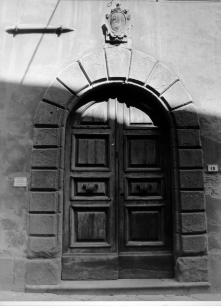 stipite di porta, opera isolata - bottega toscana (sec. XVII)