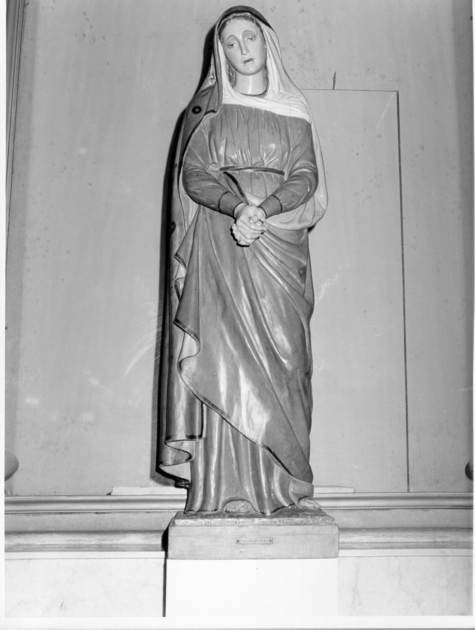 MADONNA ADDOLORATA (scultura, opera isolata) - bottega italiana (metà sec. XX)