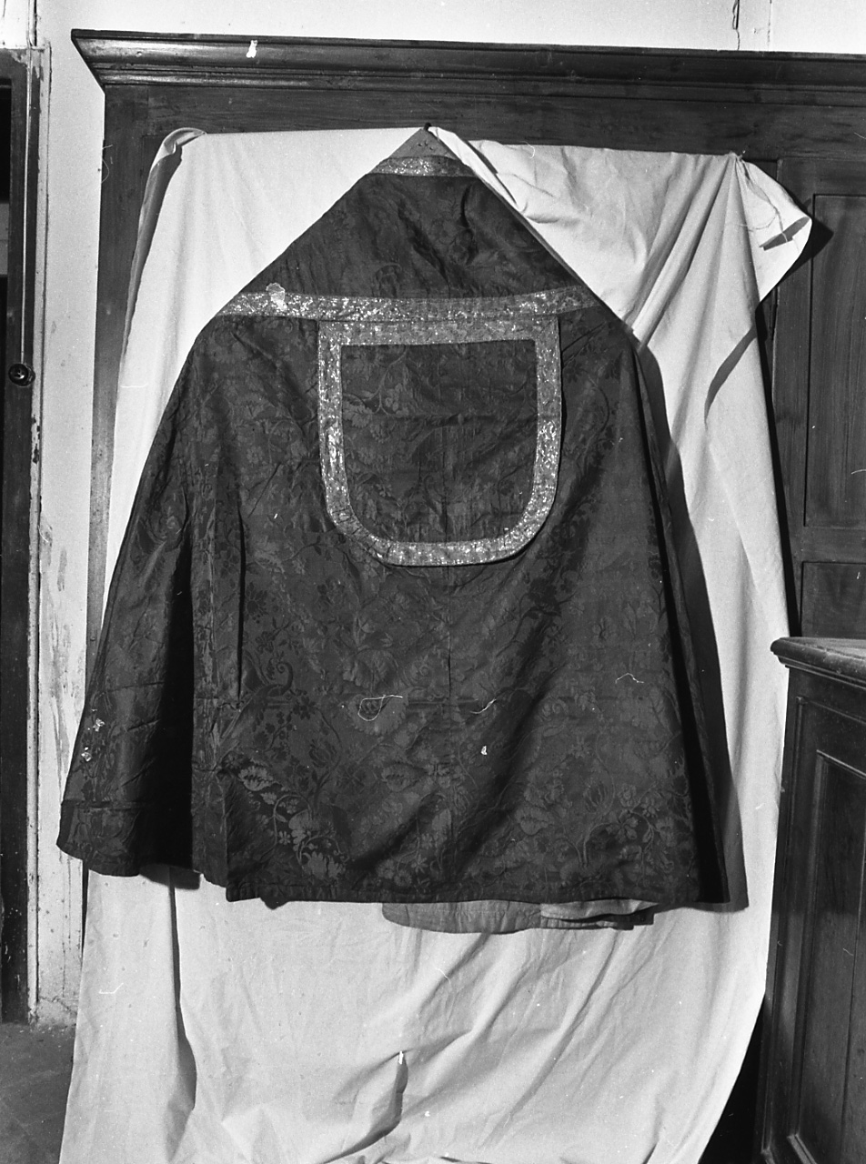 piviale, serie - manifattura lucchese (seconda metà sec. XVII)