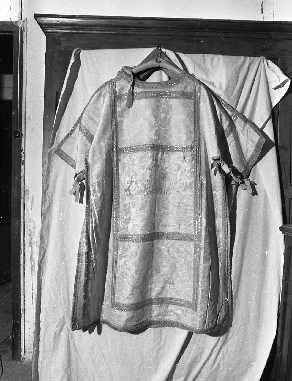 tunicella, serie - manifattura lucchese (prima metà sec. XVIII)