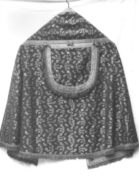 piviale - manifattura italiana (secc. XVII/ XVIII)