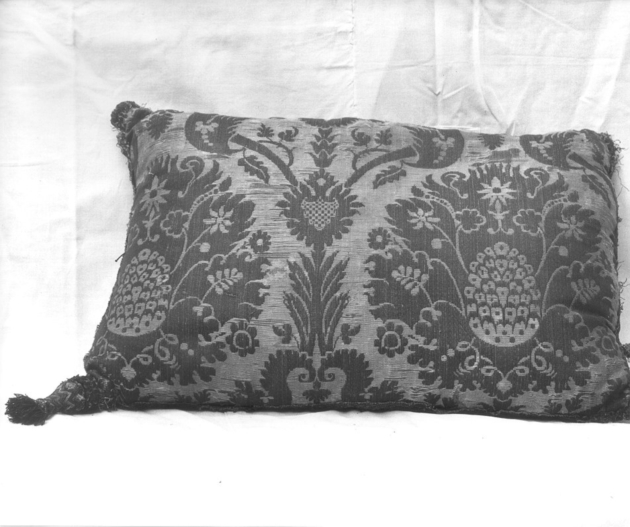 cuscino - manifattura italiana (sec. XVIII)