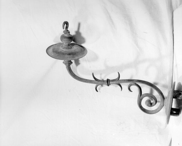 candeliere da parete, serie - manifattura italiana (sec. XIX)