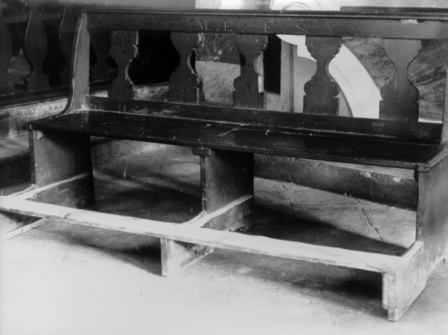 panca con inginocchiatoio - bottega toscana (prima metà sec. XIX)