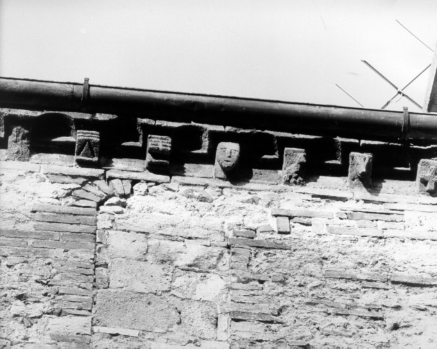 archetto pensile, serie - ambito italiano (secc. XII/ XIII)