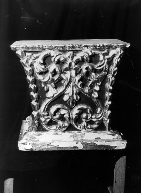 base, coppia - bottega toscana (fine sec. XVIII)