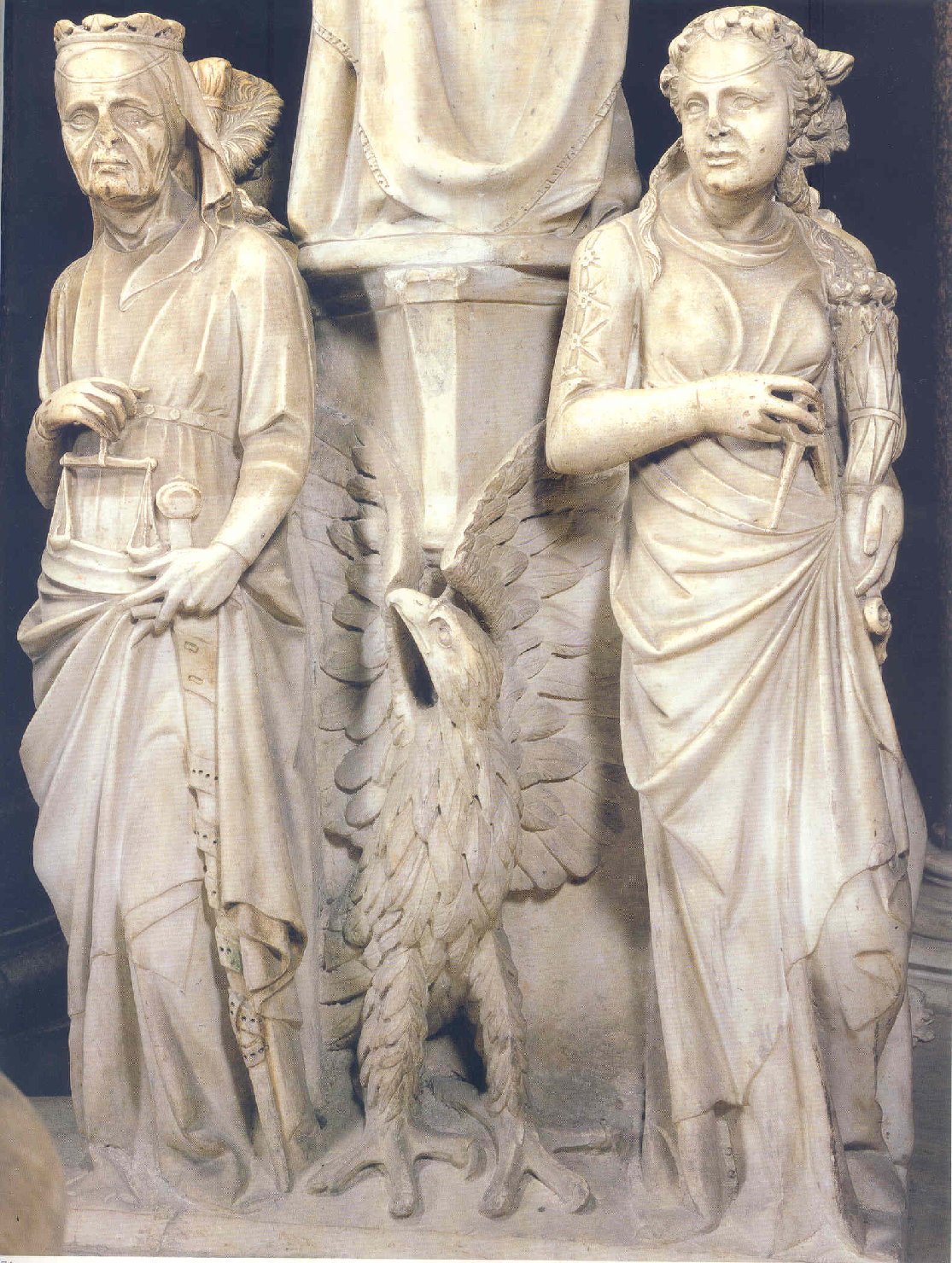 Virtù (piedistallo di statua) di Giovanni Pisano (sec. XIV)