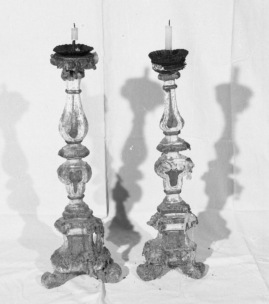 candeliere d'altare, coppia - bottega aretina (sec. XVIII)