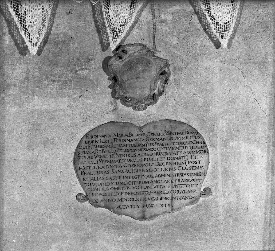 lapide tombale, opera isolata - bottega toscana (sec. XVIII)