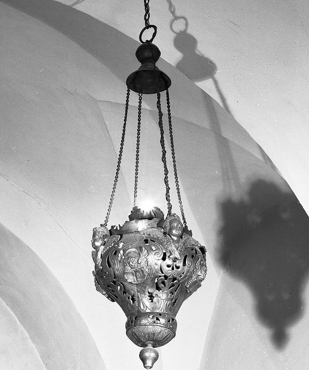 lampada pensile, opera isolata - bottega toscana (sec. XVII)