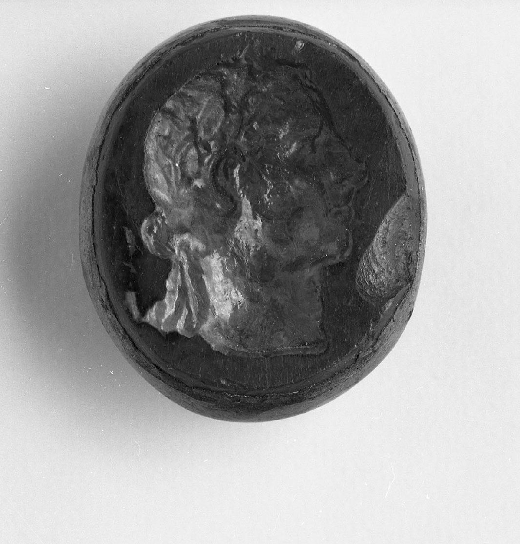 testa d'uomo di profilo (gemma, opera isolata) - bottega italiana (sec. XIX)