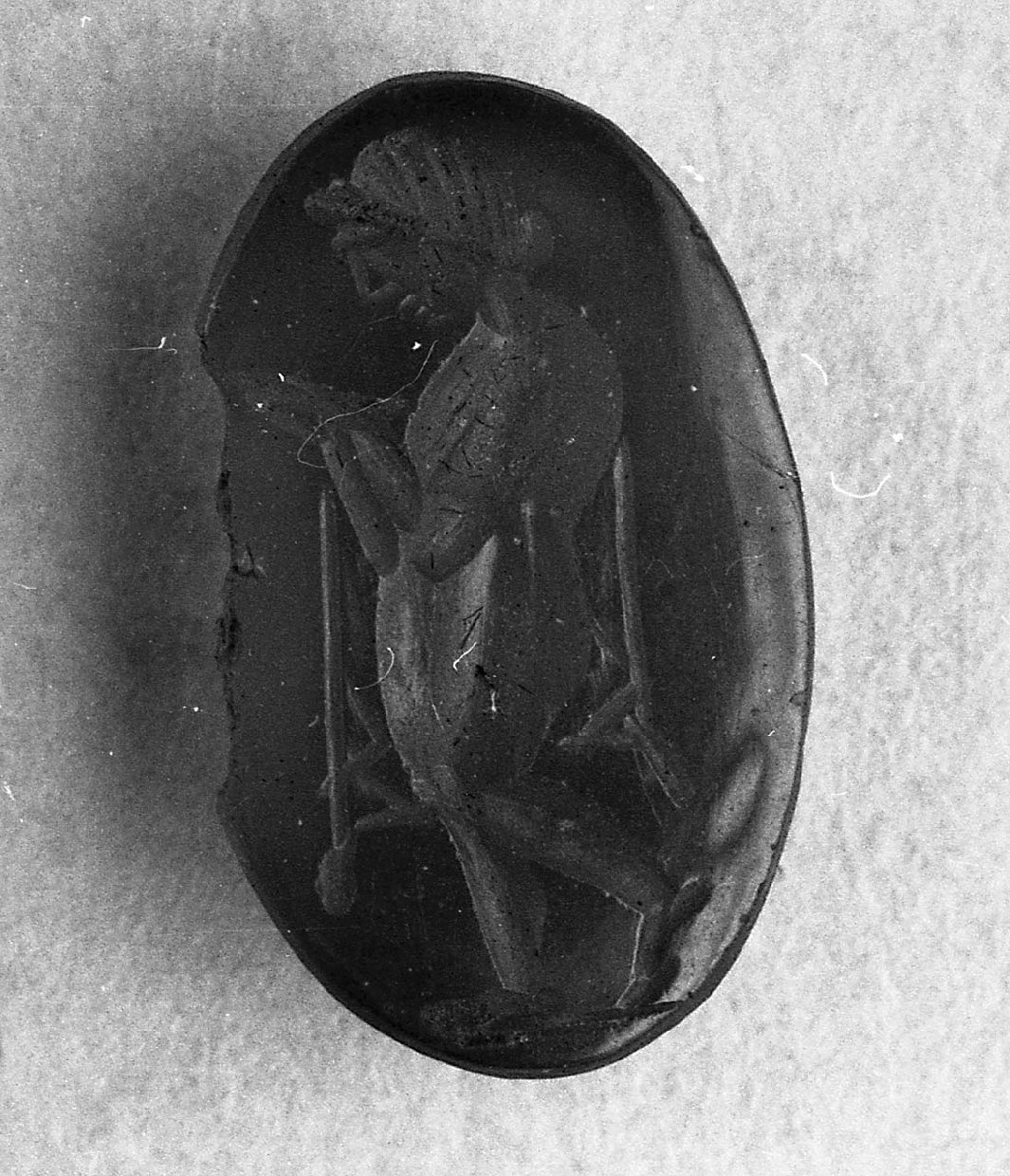 figura femminile di offerente (gemma, opera isolata) - bottega romana (sec. I a.C)