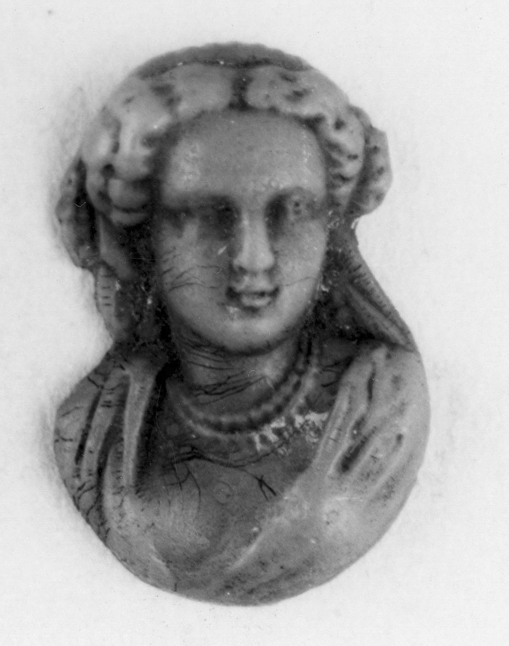 busto femminile (cammeo, opera isolata) - bottega italiana (sec. XVIII)