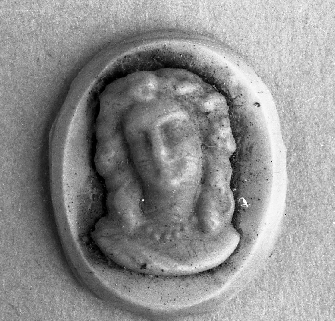 busto femminile (cammeo, opera isolata) - bottega italiana (sec. XIX)