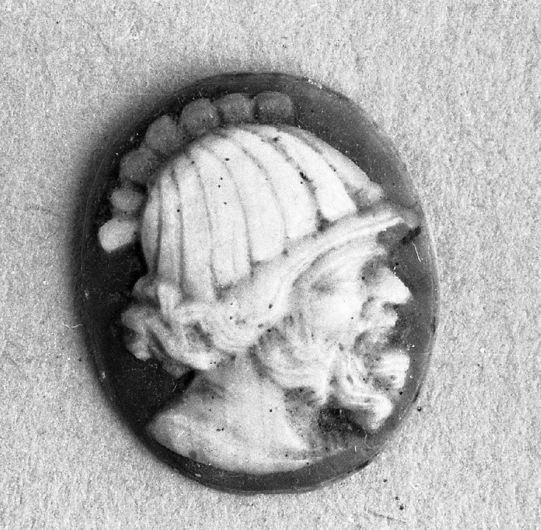 testa con elmo (cammeo, opera isolata) - bottega italiana (sec. XIX)