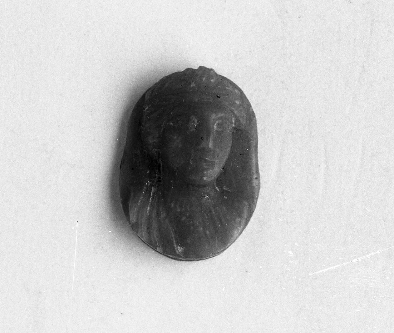 busto femminile (cammeo, opera isolata) - bottega italiana (sec. XVIII)