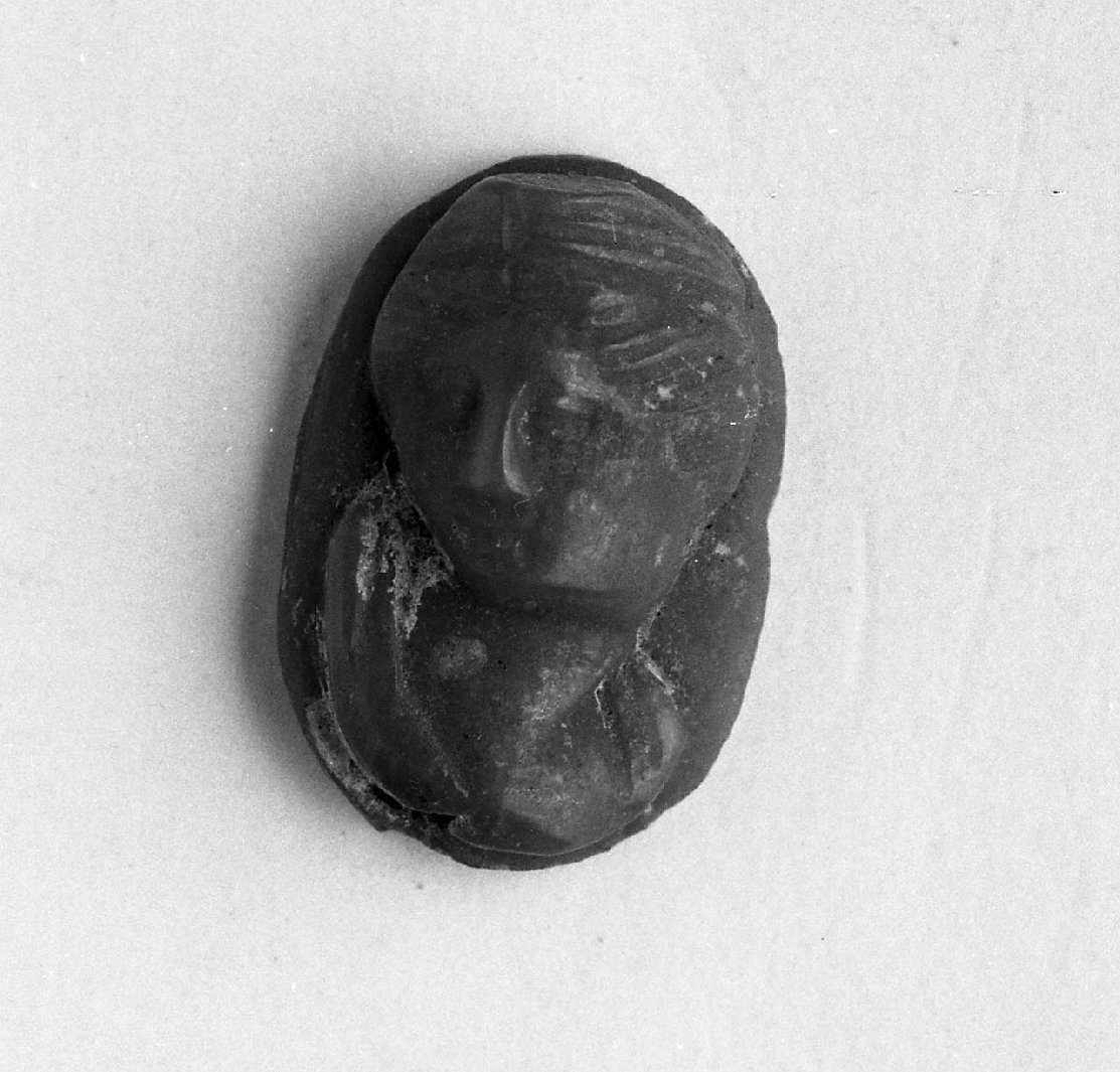 busto femminile (cammeo, opera isolata) - bottega italiana (sec. XVIII)