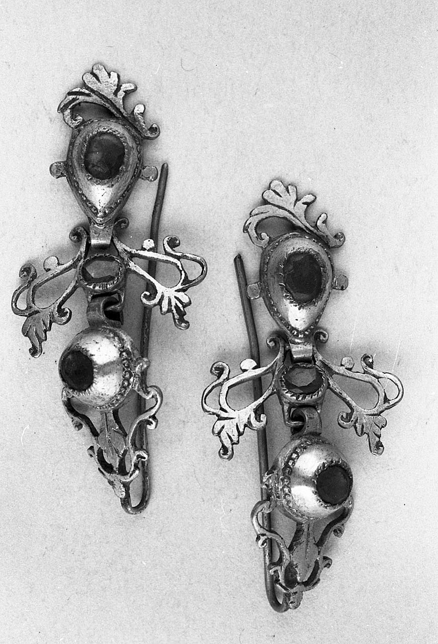 orecchino - a pendente, paio - bottega italiana (sec. XIX)