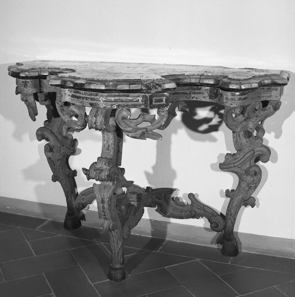 console, opera isolata - bottega veneziana (primo quarto sec. XVIII)
