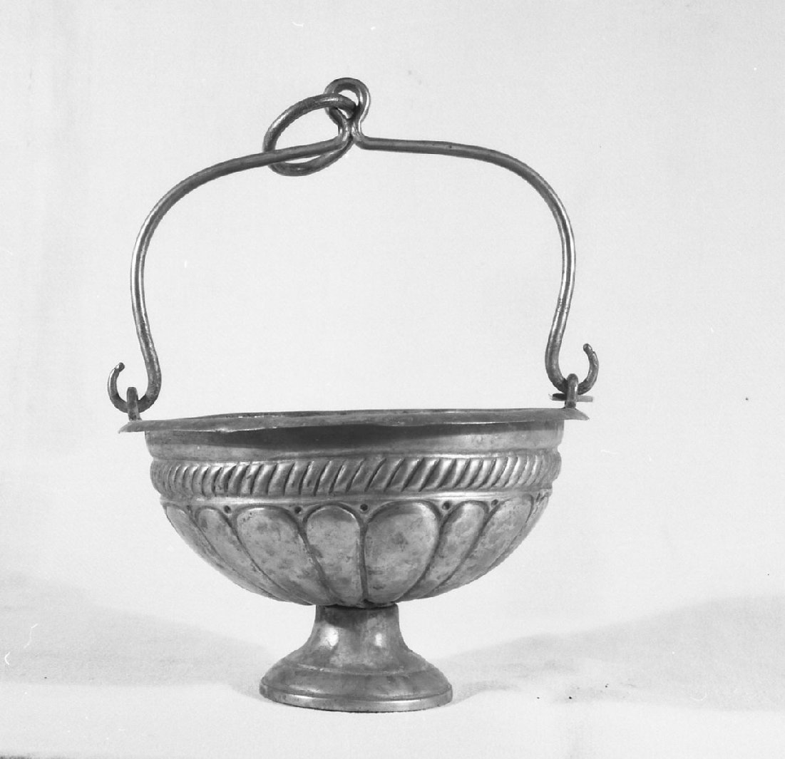 secchiello per l'acqua benedetta, opera isolata - bottega aretina (fine/inizio secc. XVII/ XVIII)