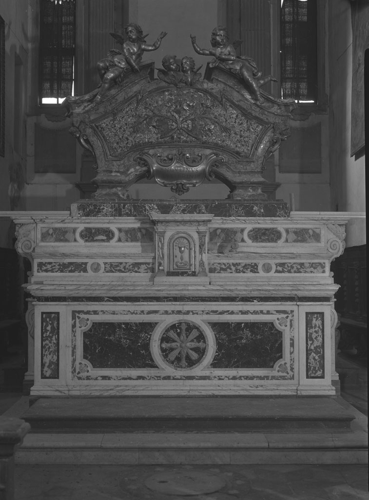 altare maggiore di Cornacchini Agostino (attribuito) (sec. XVIII)