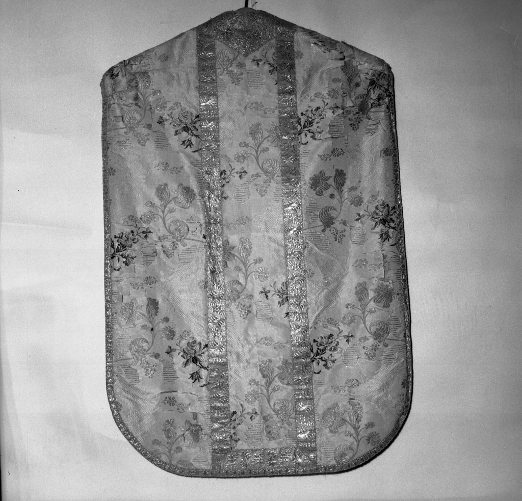 paramento liturgico - manifattura napoletana (?) (prima metà sec. XVIII)