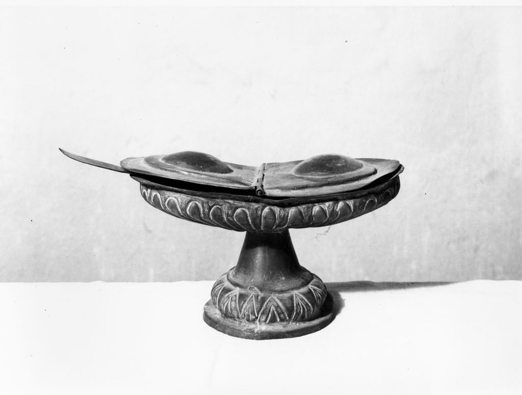 navicella portaincenso - a doppia valva - bottega toscana (prima metà sec. XIX)