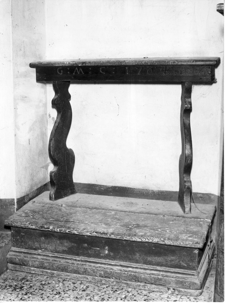 inginocchiatoio - a montanti sagomati - bottega aretina (sec. XVIII)