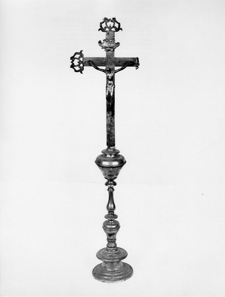 Cristo crocifisso (croce d'altare) - bottega toscana (prima metà sec. XIX)