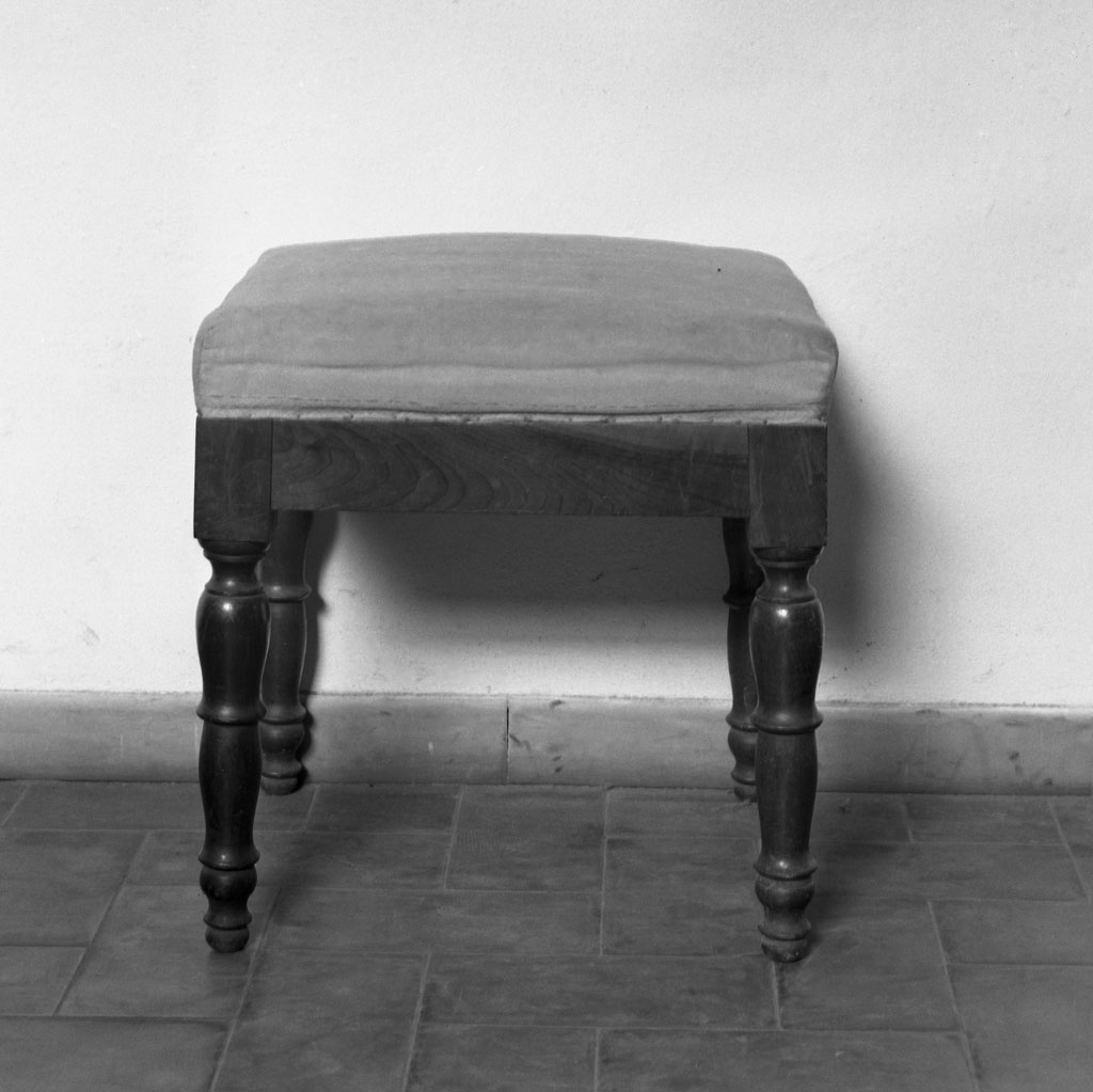 sgabello - bottega italiana (fine/inizio secc. XIX/ XX)