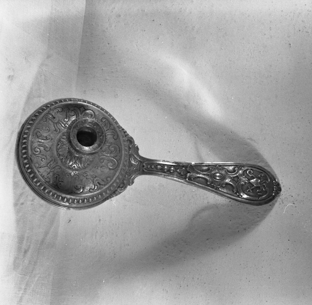 bugia - bottega italiana (sec. XVIII)