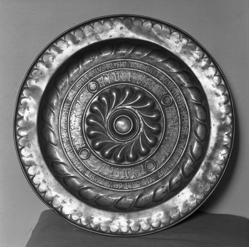 bacile - bottega italiana (sec. XVI)