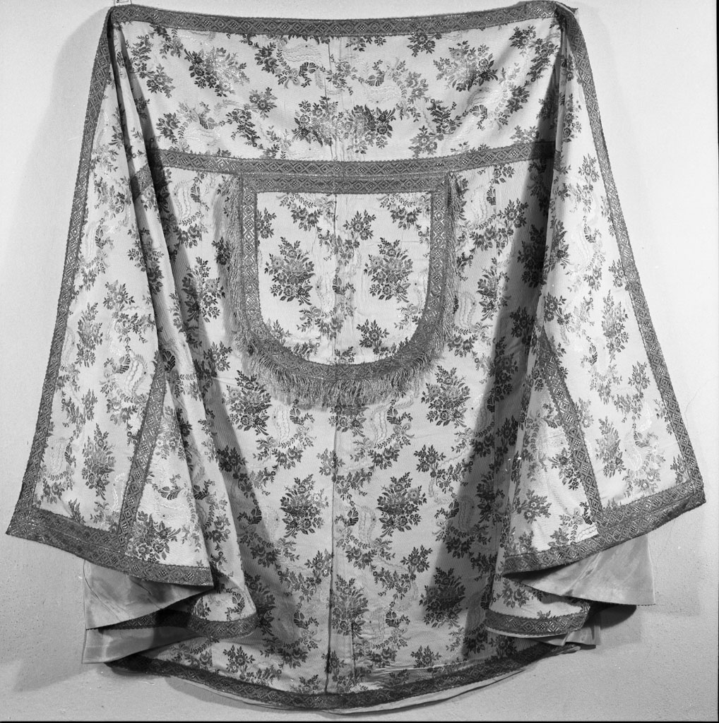 piviale - manifattura italiana (metà sec. XVIII)