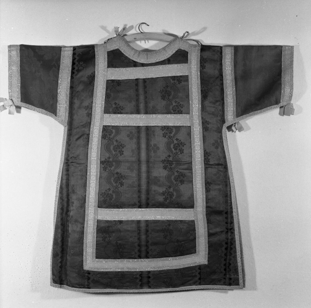 dalmatica, coppia - manifattura italiana (metà sec. XVIII)